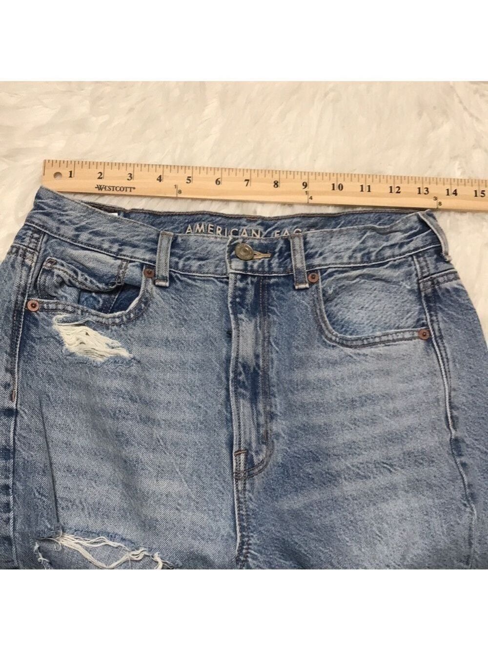 AEO HIGHEST MOM RISE RIPPED JEANS SZ 4S - Picture 3 of 12